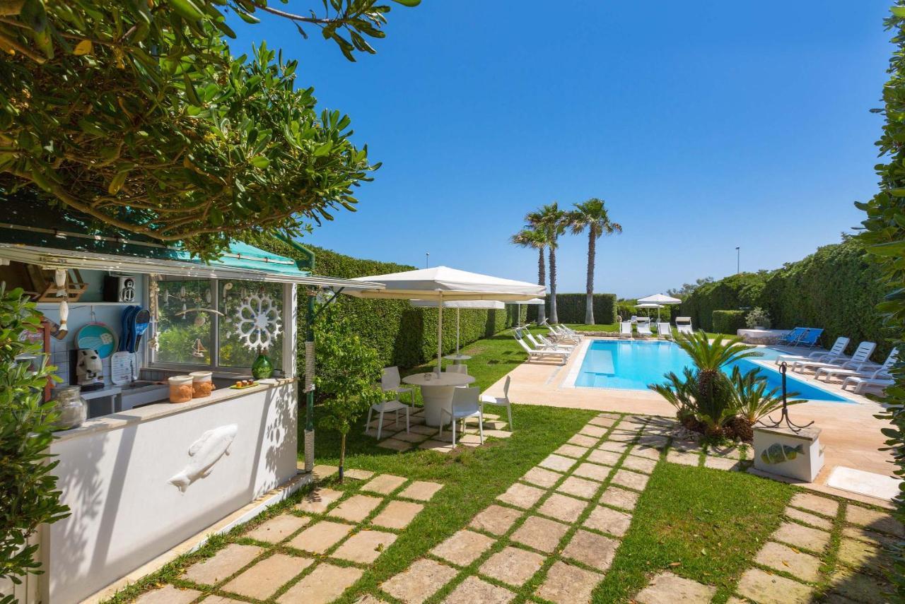 Aparthotel Punta Cassano - In Piscina Sulla Di Sabbia