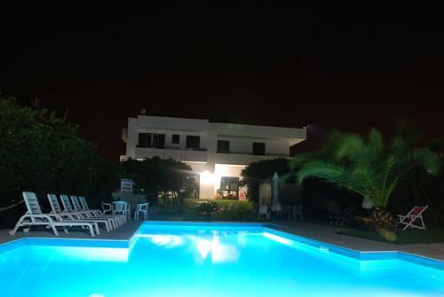 Punta Cassano - In Piscina Sulla Di Sabbia Aparthotel